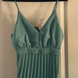 Jessica Simpson green dress